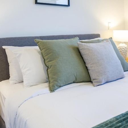 1 Bedroom 1 Bath, Executive Escape, Northlands Mall Christchurch Dış mekan fotoğraf